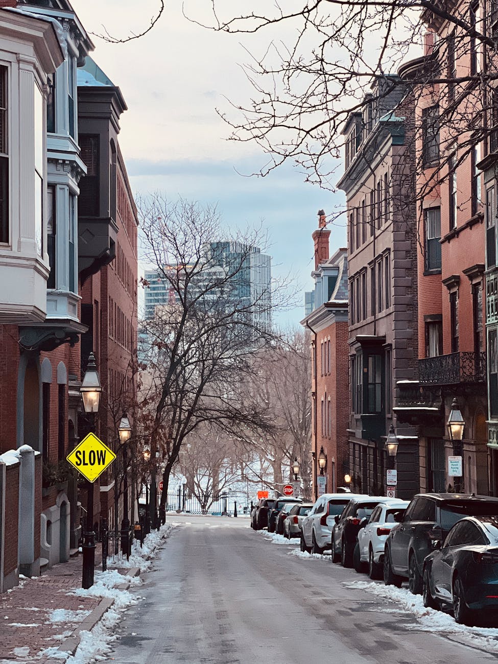 Why Real Estate Pros Let  ProAdvisors Handle Their Books (Seriously, Just Do&nbsp;It)